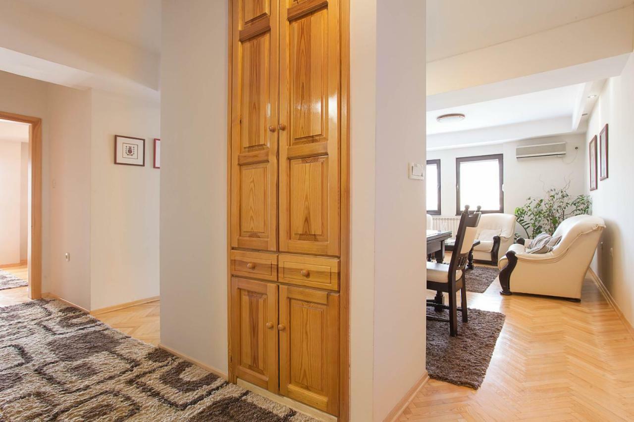 White Apartment Skopje Extérieur photo